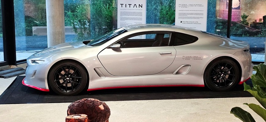 Českí študenti postavili vlastný superšport Titan. Parametrami zahanbuje renomované značky