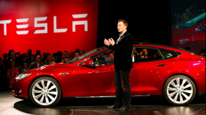 Ignoroval Elon Musk upozornenia zamestnancov o chybách Autopilota?