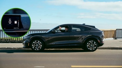 MUSTANG MACH-E PO 400 000 KILOMETROCH: AKÁ JE REALITA ŽIVOTNOSTI BATÉRIE? MÝTY O BATÉRII PADAJÚ!