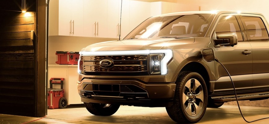 Staviť všetko na elektromobily bola chyba. Ford prerobil 1,3 miliardy