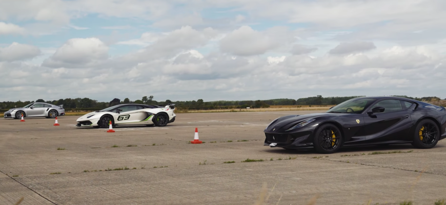 Drag race Ferrari 812 proti Lamborghini Aventador SVJ a Porsche 911 Turbo S