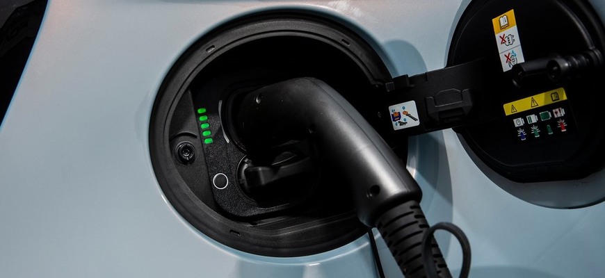 Nové dotácie na ojazdený elektromobil!? Boli by zamerané na jednu skupinu vodičov, dôvodí expert