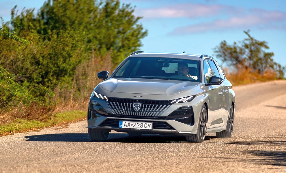 TEST PEUGEOT 308 SW GT: PREHLIADAME JEDNO Z NAJLEPŠÍCH KOMBI NA TRHU?