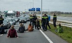 Nový zákon proti aktivistom? Koniec lepenia sa k asfaltu?