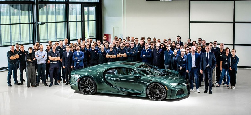 Výrobnú linku opustilo Bugatti Chiron s poradovým číslom 400. Ide o poslednú fázu produkcie