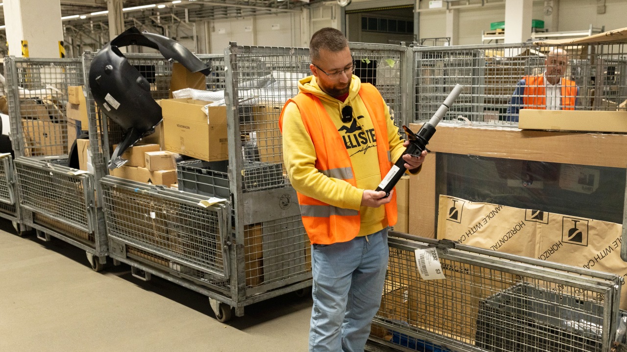 NA OPRAVU ŠKODY SA NEČAKÁ. DIELY DODAJÚ DO 24H - OD CHEBU PO KRÁĽOVSKÝ CHLMEC