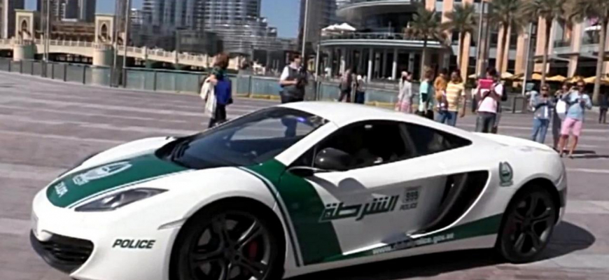 Polícia v Dubaji má nové auto - McLaren